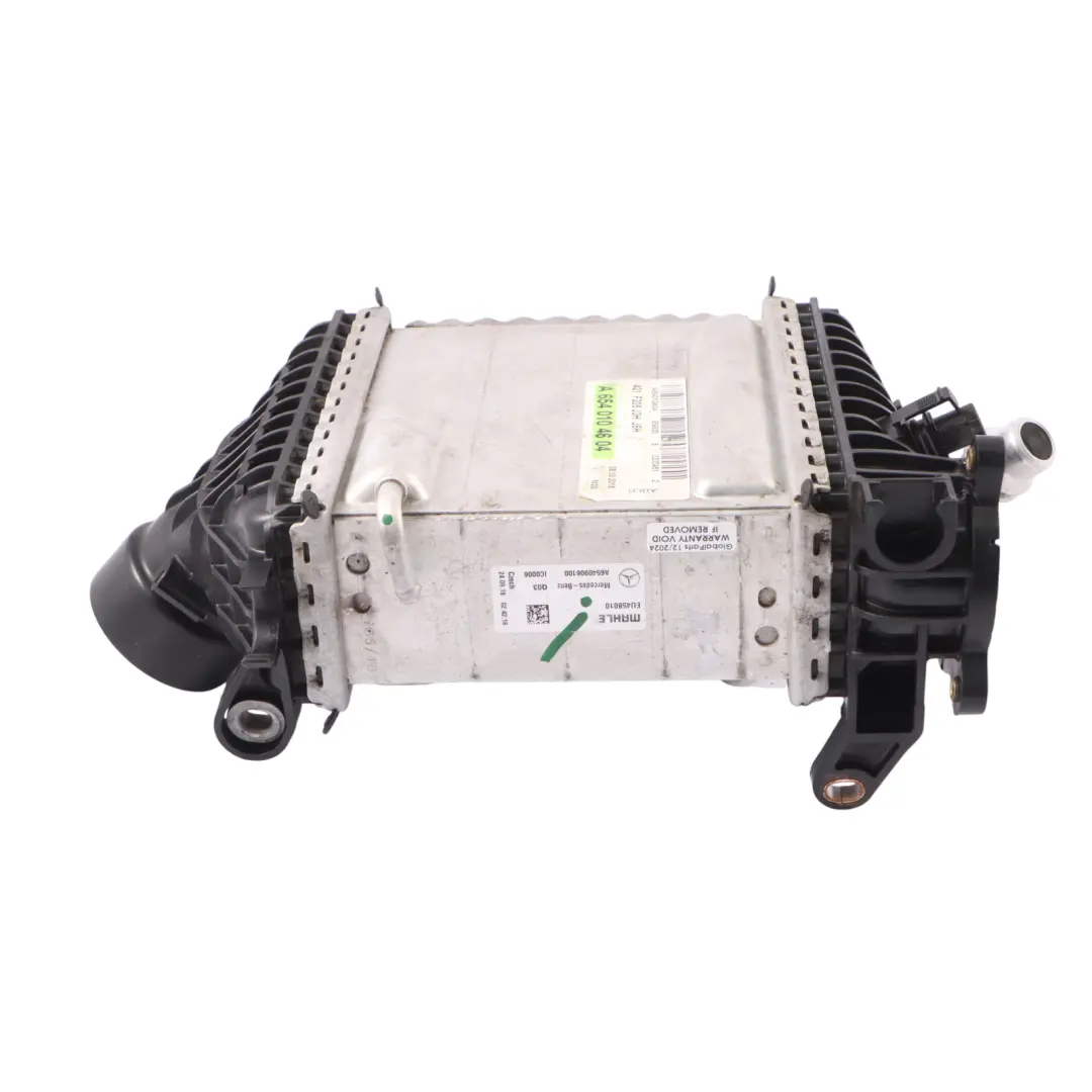 Radiatore Intercooler Raffreddatore Aria Carica Turbo per Mercedes W213 con numero di parte A6540906100 Mercedes W213 Radiatore Intercooler Raffreddatore Aria Carica Turbo - SKU A6540906100 - Numero di parte A6540906100