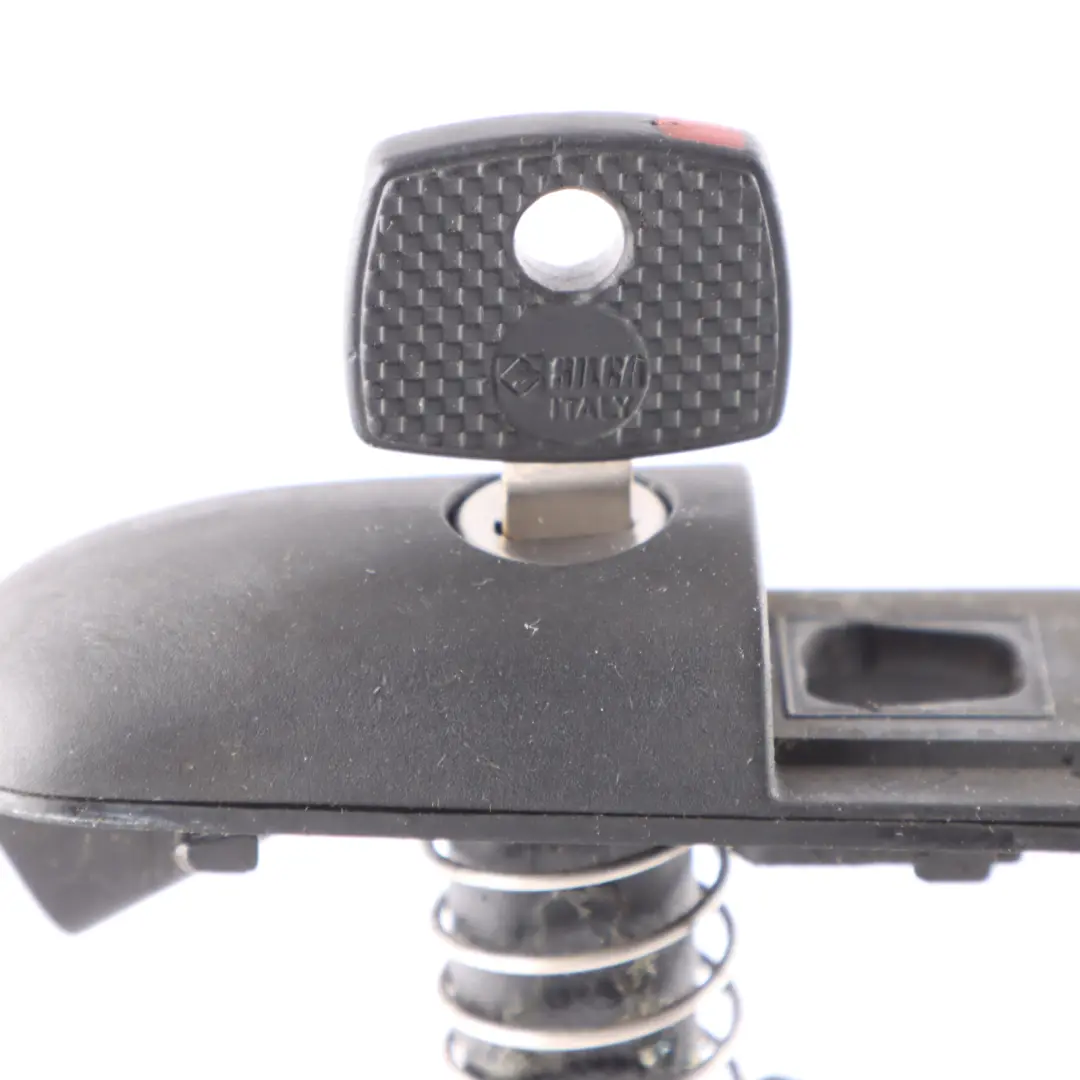 W901 W905 W909 Front Door Handle Lock Cylinder Key to Mercedes Sprinter with Part number A6707600105 Mercedes Sprinter W901 W905 W909 Front Door Handle Lock Cylinder Key - SKU A6707600105 - Part number A6707600105