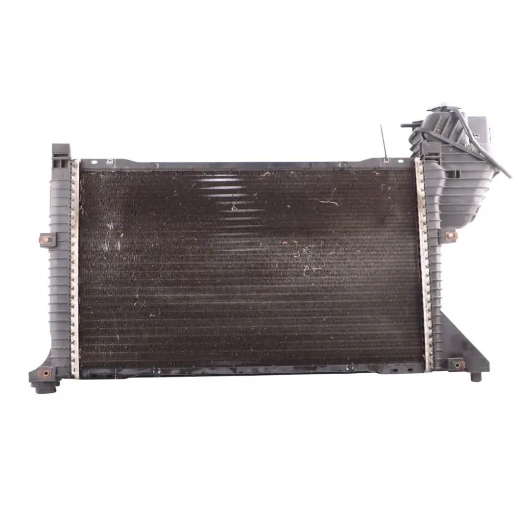 W902 211 CDI Diesel Engine Radiator Water Cooler to Mercedes with Part number A9015003500 Mercedes W902 211 CDI Diesel Engine Radiator Water Cooler - SKU A9015003500 - Part number A9015003500