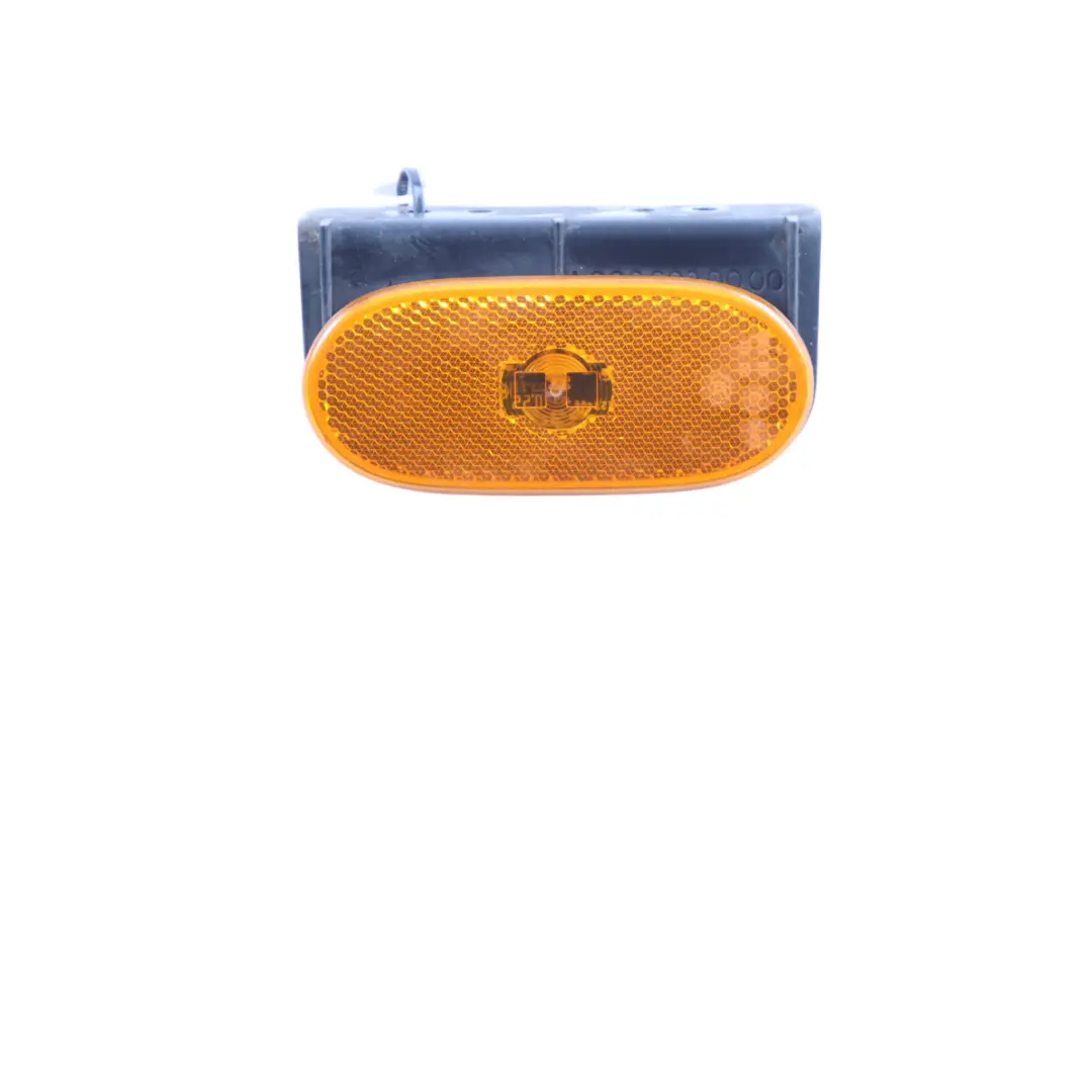 Orange Positionslampe Licht Halterung Seite Panel für Mercedes W906 mit Teilenummer A9066020000 Mercedes W906 Orange Positionslampe Licht Halterung Seite Panel - SKU A9066020000 - Teilenummer A9066020000