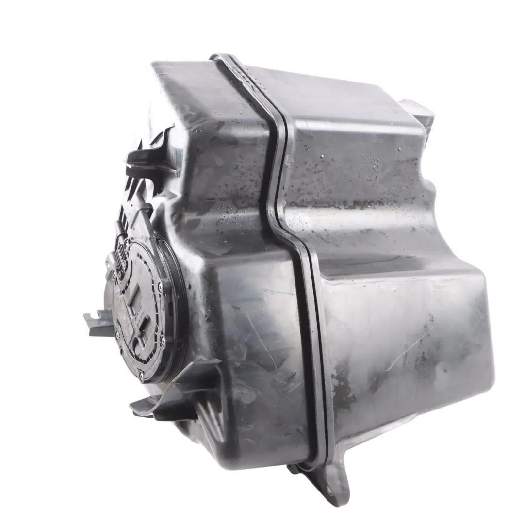 Additive Tank Mercedes W907 W910 AdBlue Tank Pump Assembly to with Part number A9104700000 Additive Tank Mercedes W907 W910 AdBlue Tank Pump Assembly - SKU A9104700000 - Part number A9104700000