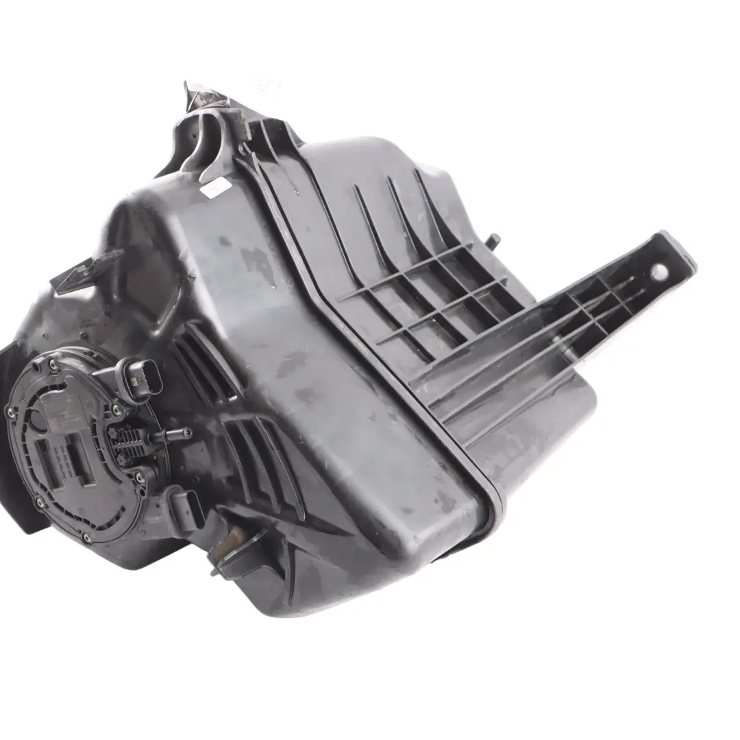 Additive Tank Mercedes W907 W910 AdBlue Tank Pump Assembly to with Part number A9104700000 Additive Tank Mercedes W907 W910 AdBlue Tank Pump Assembly - SKU A9104700000 - Part number A9104700000