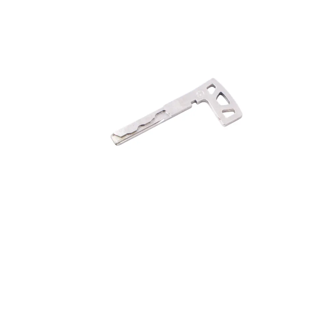 Mercedes W910 Maniglia della porta anteriore Cilindro blocco Cover - SKU A9107606100 - Numero di parte A9107606100