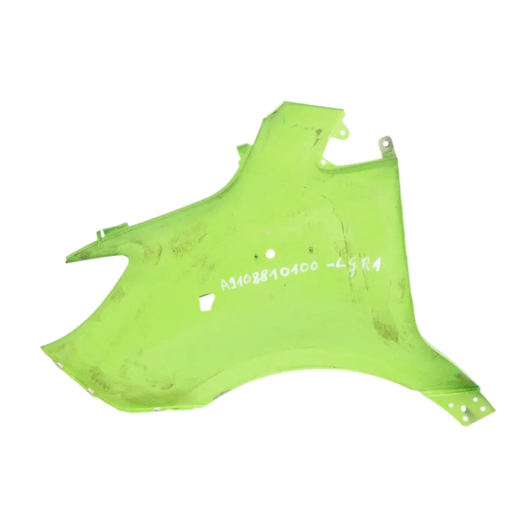 W907 Panel Lateral Delantero Derecho Guardabarros Leaf Green - 6339 para Mercedes con número de pieza A9108810100 Mercedes W907 Panel Lateral Delantero Derecho Guardabarros Leaf Green - 6339 - SKU A9108810100-LGR1 - Número de pieza A9108810100