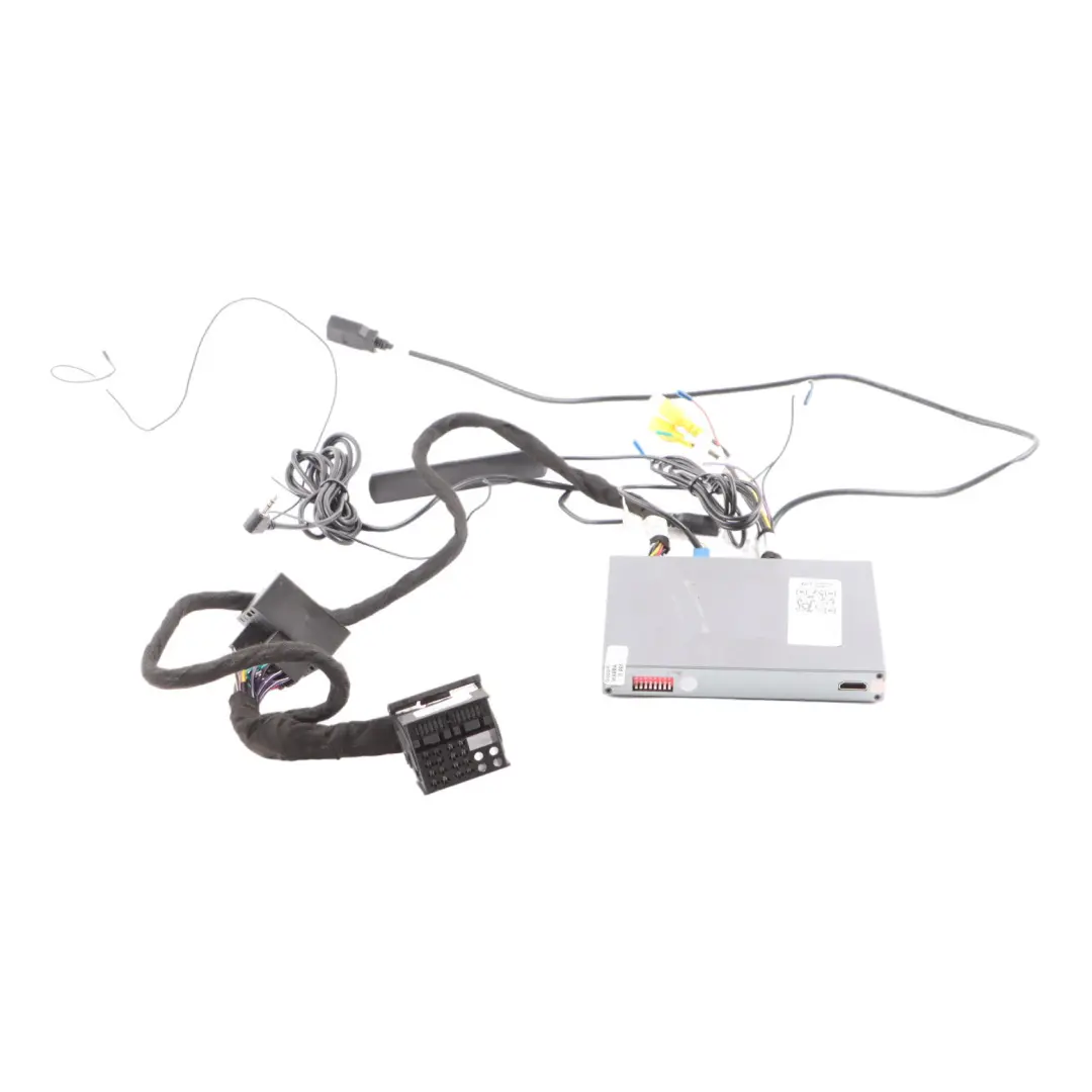 Interfejs Multimedialny MMI CarPlay Android Retrofit Sterownik do BMW F30 o numerze MMI Retrofit BMW F30 Interfejs Multimedialny MMI CarPlay Android Retrofit Sterownik - SKU MMI-RETROFIT-1 - Numer Części MMI Retrofit