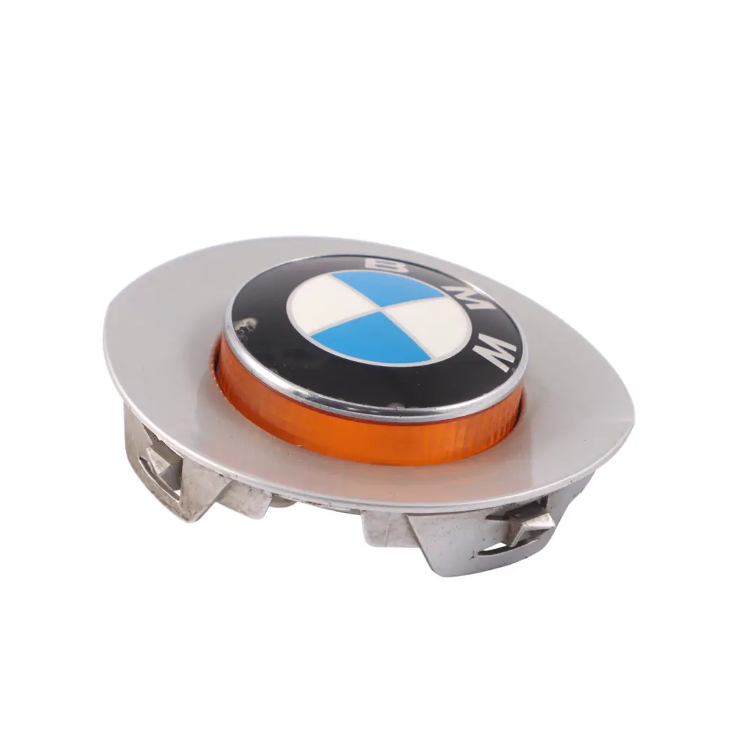 Copertura Indicatore Laterale Emblema Sinistro Titansilber Argento 354 per BMW E85 con numero di parte 0030963 BMW E85 Copertura Indicatore Laterale Emblema Sinistro Titansilber Argento 354 - SKU P0030963-TS2 - Numero di parte 0030963