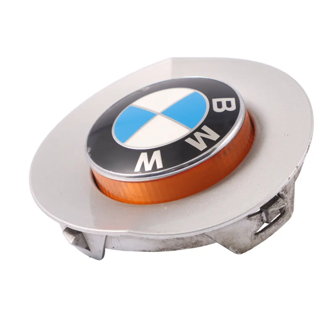 Copertura Indicatore Laterale Emblema Sinistro Titansilber Argento 354 per BMW E85 con numero di parte 0030963 BMW E85 Copertura Indicatore Laterale Emblema Sinistro Titansilber Argento 354 - SKU P0030963-TS2 - Numero di parte 0030963