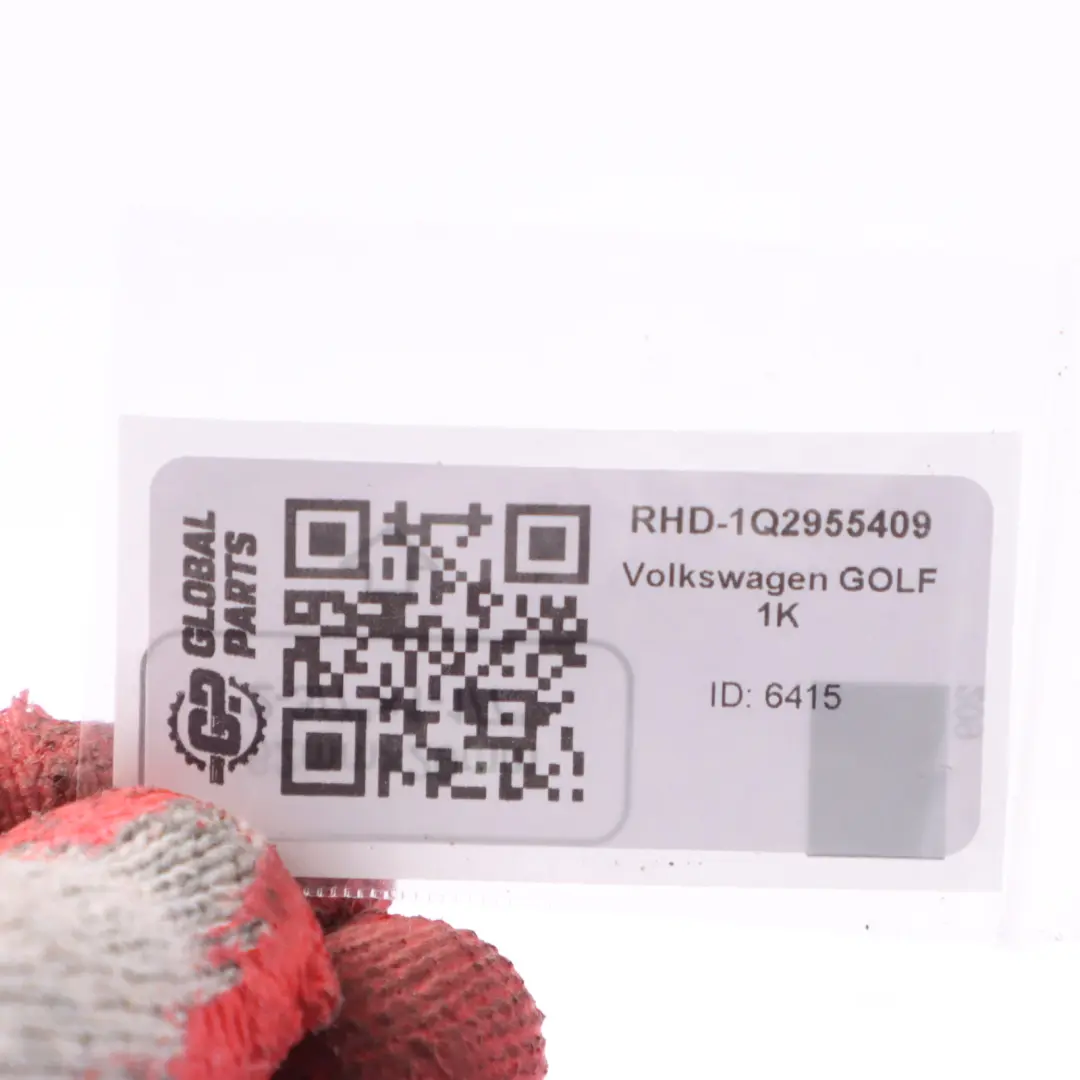 1K Front Windscreen Wiper Arm Left N/S Passenger Side to Volkswagen Golf with Part number 1Q2955409 Volkswagen Golf 1K Front Windscreen Wiper Arm Left N/S Passenger Side - SKU RHD-1Q2955409 - Part number 1Q2955409