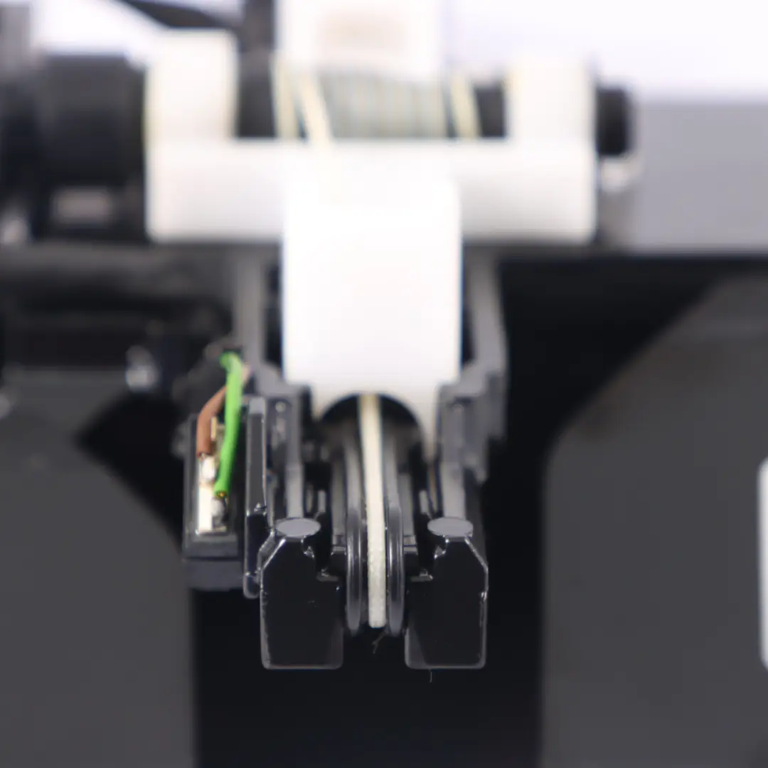 Display Screen Radio Multimedia Navigation Sat Unit to Audi A6 C7 with Part number 4G2919601Q Audi A6 C7 Display Screen Radio Multimedia Navigation Sat Unit - SKU RHD-4G2919601Q - Part number 4G2919601Q