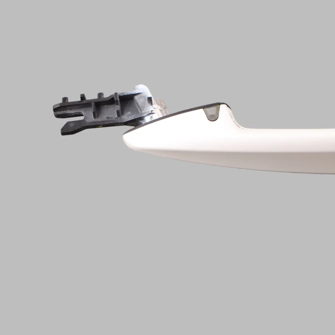 Door Handle BMW X5 F15 X6 F16 Grab Outside Front Right O/S Mineral White - A96 to with Part number 7396308 Door Handle BMW X5 F15 X6 F16 Grab Outside Front Right O/S Mineral White - A96 - SKU RHD-7396308-MW - Part number 7396308