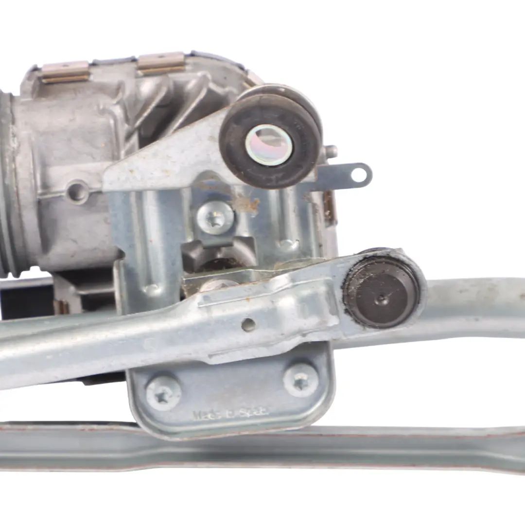 Windscreen Wiper Motor Linkage Mechanism to Audi Q5 8R with Part number 8R2955023D Audi Q5 8R Windscreen Wiper Motor Linkage Mechanism - SKU RHD-8R2955023D - Part number 8R2955023D