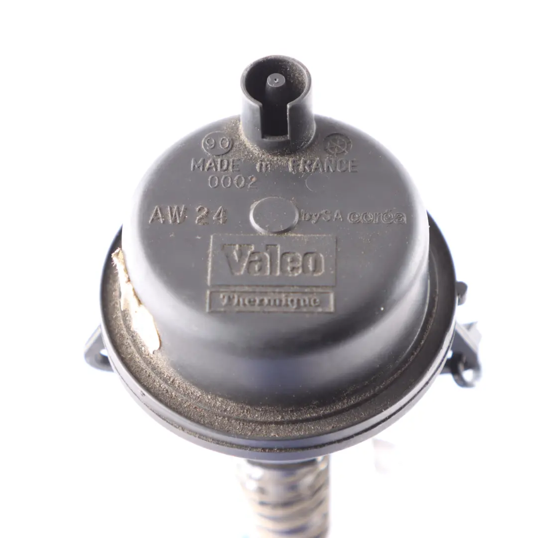 W901 Air Heater Flap Motor Actuator Flap Control to Mercedes Sprinter with Part number A0018002775 Mercedes Sprinter W901 Air Heater Flap Motor Actuator Flap Control - SKU RHD-A0018002775 - Part number A0018002775