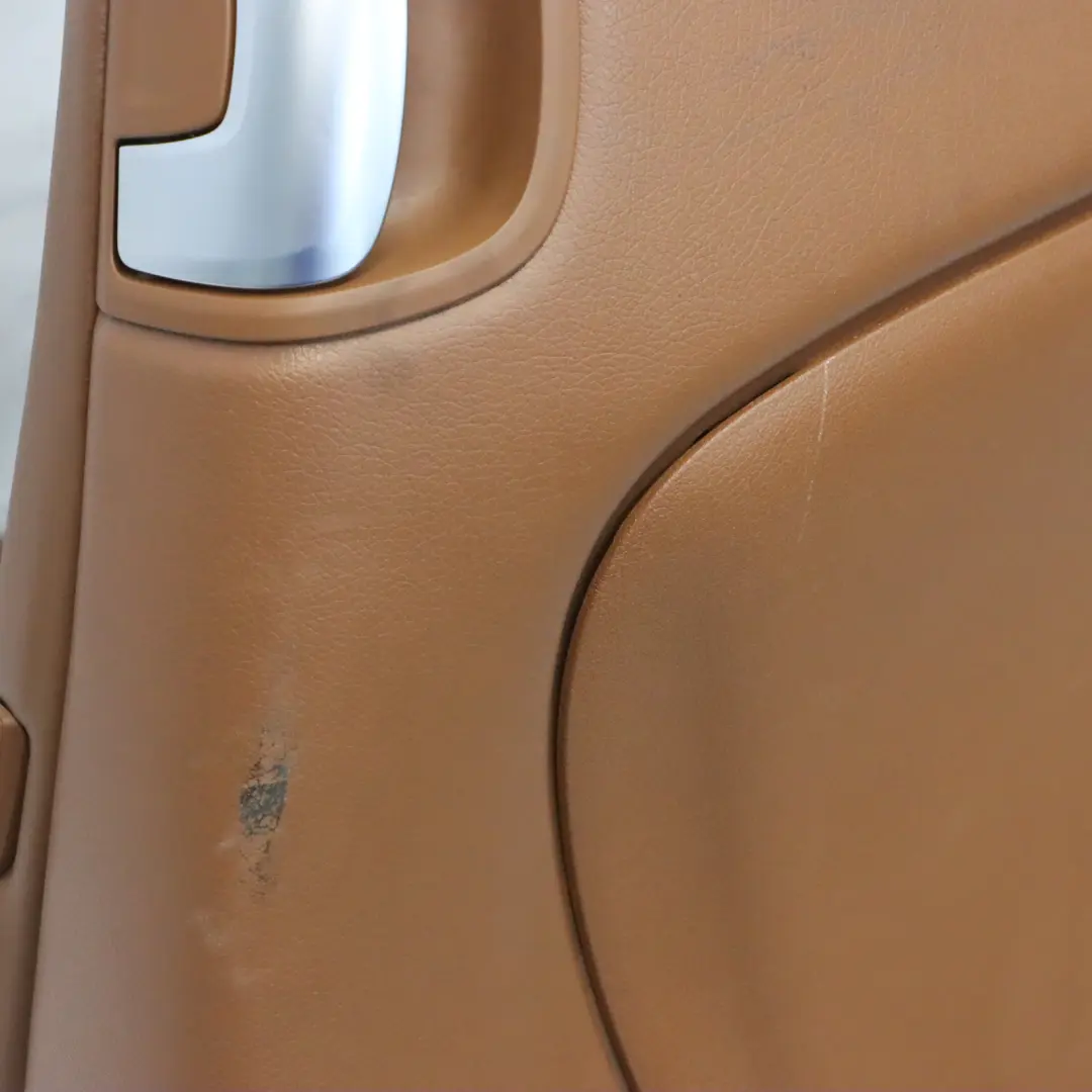 Sedile Anteriore Sinistro Interno Riscaldato Pelle Marrone per Mercedes A238 con numero di parte A2389105701 Mercedes A238 Sedile Anteriore Sinistro Interno Riscaldato Pelle Marrone - SKU A2389105701-1 - Numero di parte A2389105701