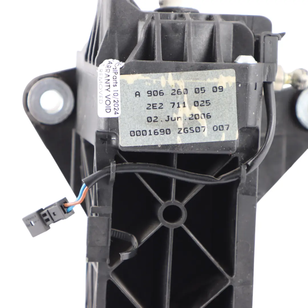 Shift Selector 6 Speed Manual to Mercedes Sprinter W906 Gear with Part number A9062600509 Mercedes Sprinter W906 Gear Shift Selector 6 Speed Manual - SKU RHD-A9062600509-1 - Part number A9062600509