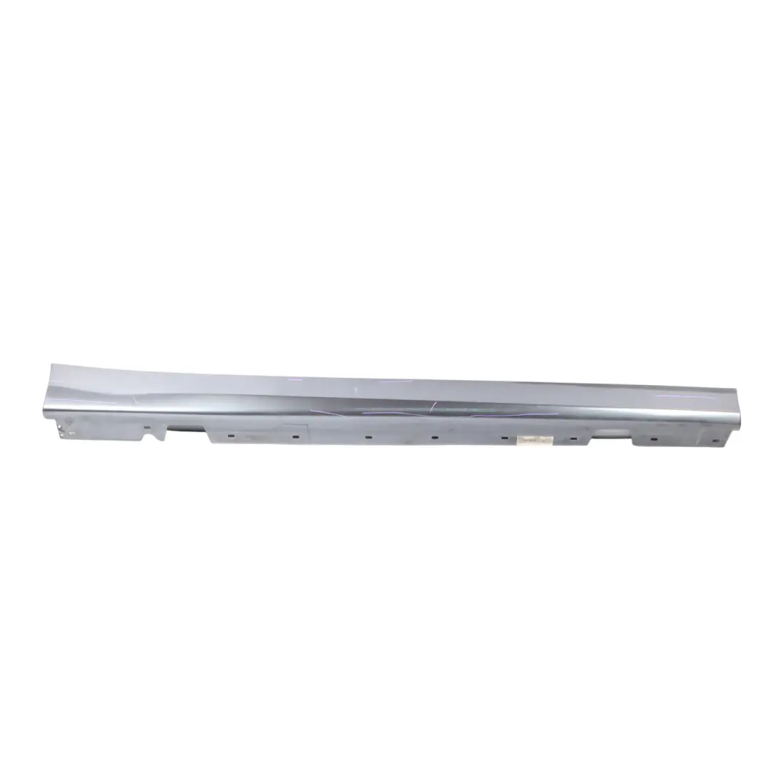 Listello Portiera Apertura Gonna Destra Frizzante Colpo di Grafite per BMW E90 E91 con numero di parte 51770032950-SG BMW E90 E91 Listello Portiera Apertura Gonna Destra Frizzante Colpo di Grafite - SKU 0032950-SG - Numero di parte 51770032950-SG