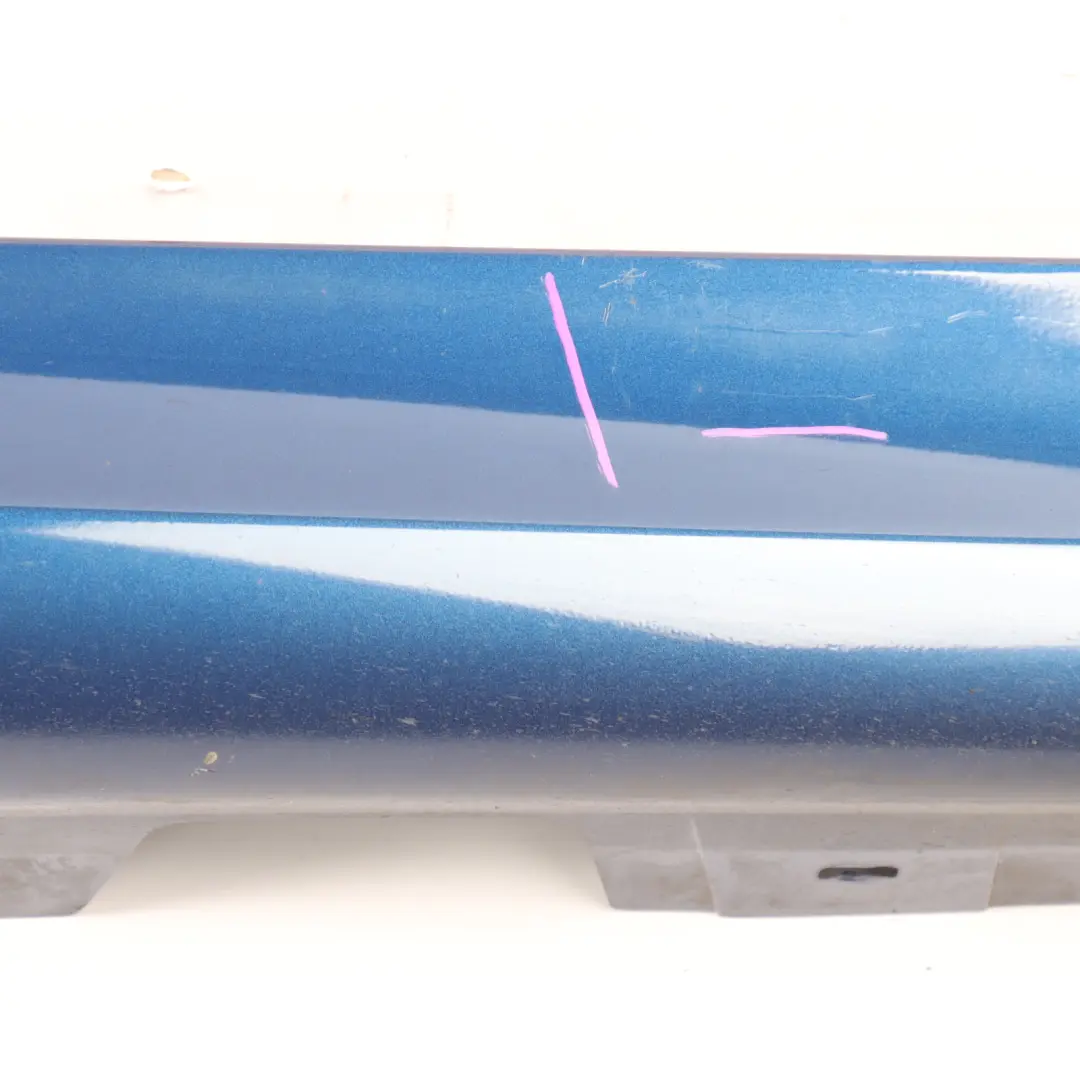 Listón de umbral faldón lateral derecho Azul Le Mans Blau - 381 para BMW E90 M Sport con número de pieza 33440 BMW E90 M Sport Listón de umbral faldón lateral derecho Azul Le Mans Blau - 381 - SKU 0033440-LMB - Número de pieza 33440