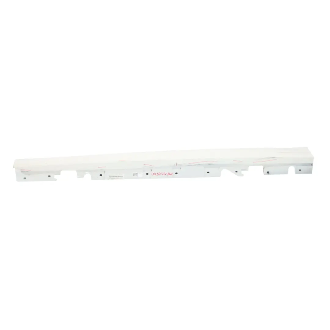 Baguette de seuil gauche Alpinweiss White - 300 pour BMW E92 E93 M Sport à propos du numéro de pièce 0036123 BMW E92 E93 M Sport Baguette de seuil gauche Alpinweiss White - 300 - SKU 0036123-AW1 - Numéro de pièce 0036123