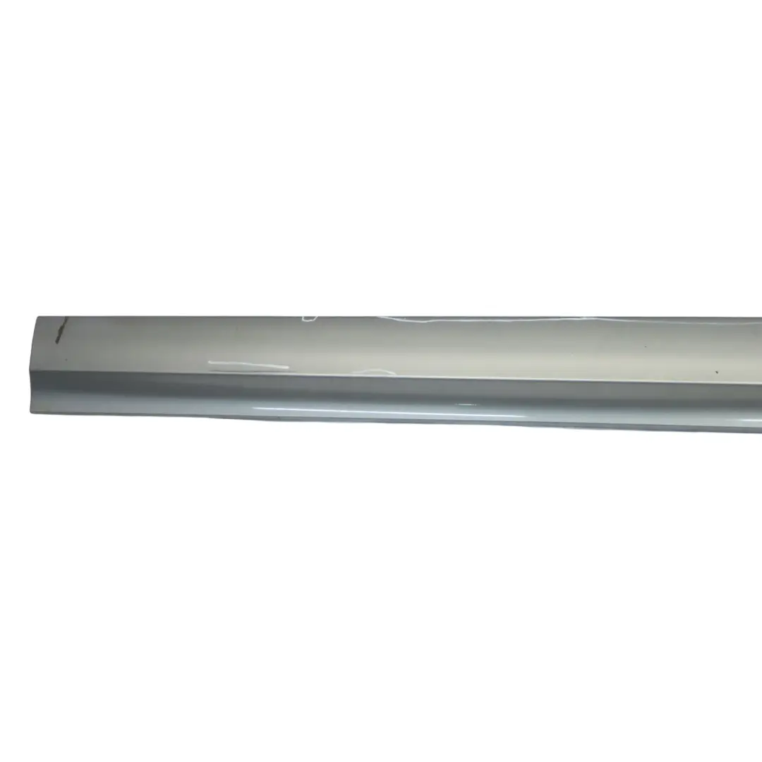 Striscia soglia laterale destra Grigio Spacegrau metallizzato - A52 per BMW E90 LCI con numero di parte 0037060 BMW E90 LCI Striscia soglia laterale destra Grigio Spacegrau metallizzato - A52 - SKU 0037060-SCG1 - Numero di parte 0037060