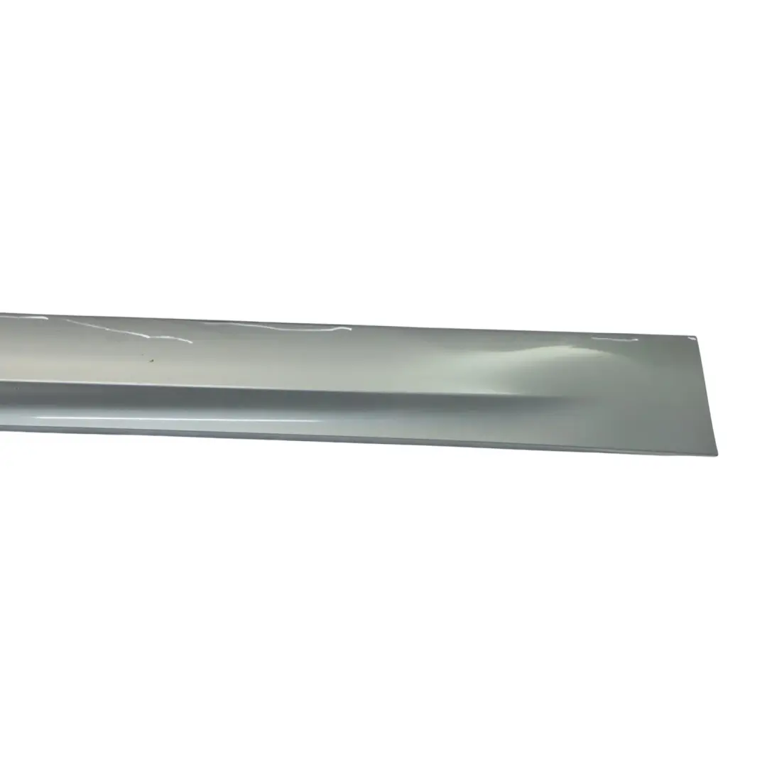 Striscia soglia laterale destra Grigio Spacegrau metallizzato - A52 per BMW E90 LCI con numero di parte 0037060 BMW E90 LCI Striscia soglia laterale destra Grigio Spacegrau metallizzato - A52 - SKU 0037060-SCG1 - Numero di parte 0037060