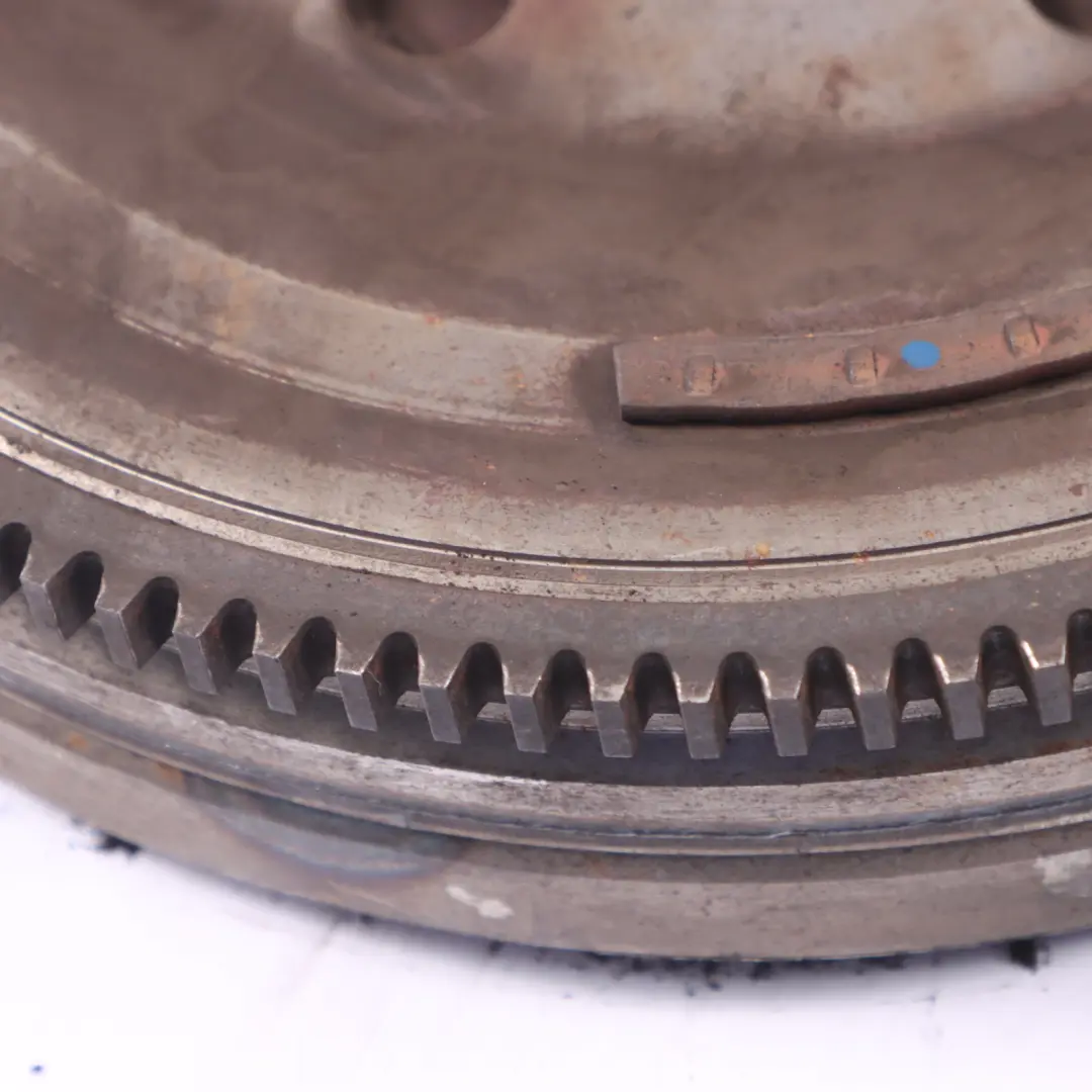 Gearbox Flywheel Dual Twin Mass LUK 240MM to Audi A6 C6 2.0 TDI Manual with Part number 03G105266BH Audi A6 C6 2.0 TDI Manual Gearbox Flywheel Dual Twin Mass LUK 240MM - SKU 03G105266BH - Part number 03G105266BH