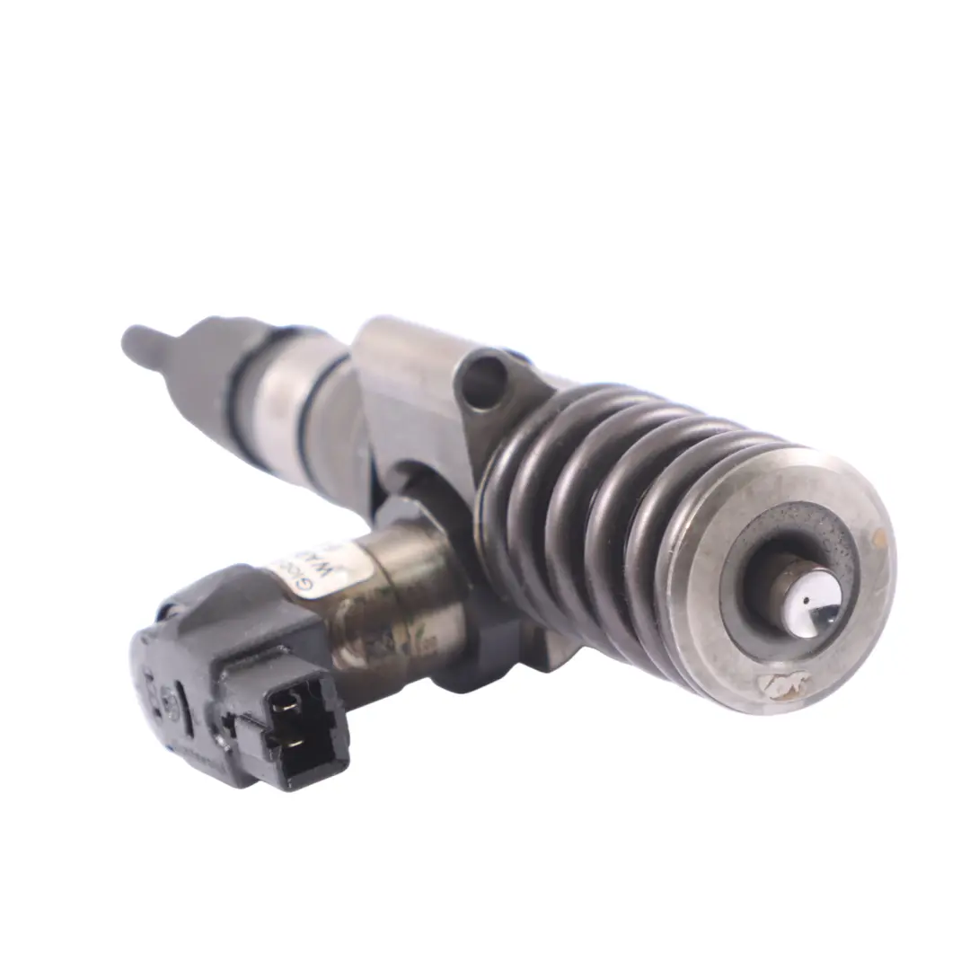 1K 2.0 Iniettore carburante diesel per Volkswagen Golf con numero di parte 03G130073T Volkswagen Golf 1K 2.0 Iniettore carburante diesel - SKU 03G130073T - Numero di parte 03G130073T