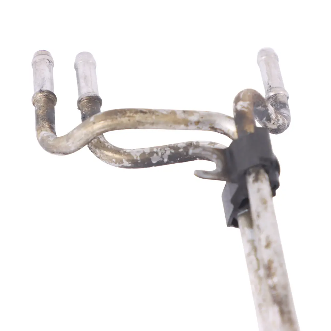 Tubo de combustible para Audi A3 8P 1.9 TDI BLS Diesel con número de pieza 03G130308N Audi A3 8P 1.9 TDI BLS Diesel Tubo de combustible - SKU 03G130308N - Número de pieza 03G130308N