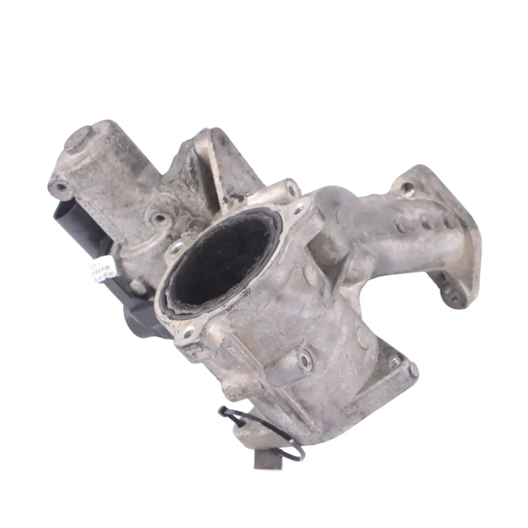Ricircolo dei gas scarico Valvola EGR per Audi A3 8P 1.9 TDI BLS Diesel con numero di parte 03G131501N Audi A3 8P 1.9 TDI BLS Diesel Ricircolo dei gas scarico Valvola EGR - SKU 03G131501N - Numero di parte 03G131501N