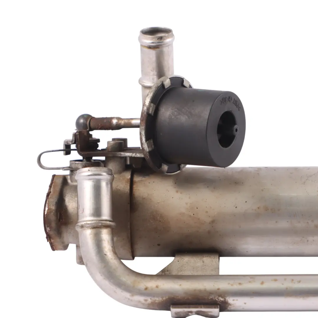 Audi A3 8P 2.0 TDI BMN EGR Refroidisseur de gaz Recirculation fumées 03G131512AE - SKU 03G131512AP - Numéro de pièce 03G131512AP