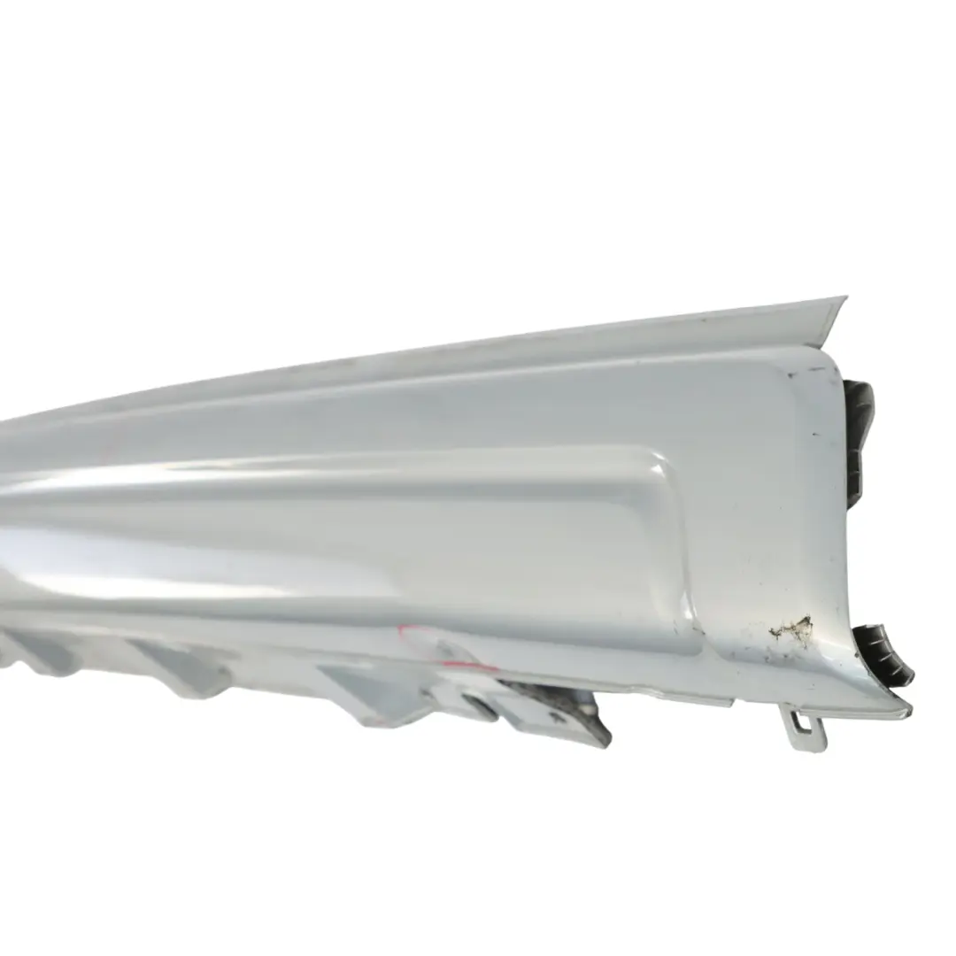 Couvercle de seuil de porte gauche Titansilber Metallic - 354 pour BMW X3 E83 M Sport à propos du numéro de pièce 0403480 BMW X3 E83 M Sport Couvercle de seuil de porte gauche Titansilber Metallic - 354 - SKU 0403480-TS3 - Numéro de pièce 0403480