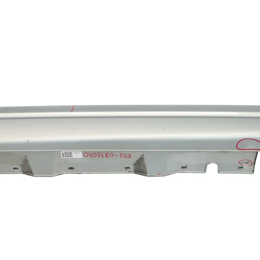 Gonna laterale M Sport copri soglia porta sinistra Titansilber - 354 per BMW X3 E83 con numero di parte 0403480 BMW X3 E83 Gonna laterale M Sport copri soglia porta sinistra Titansilber - 354 - SKU 0403480-TS3 - Numero di parte 0403480