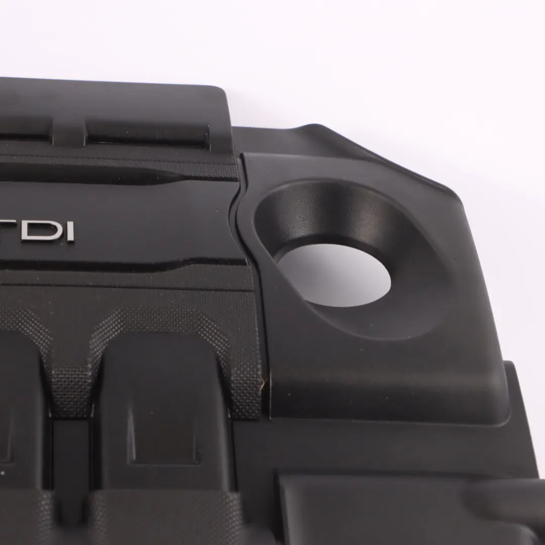 Audi A3 8V 2.0 TDI Diesel Motor Panel Tapa Superior - SKU 04L103925L - Número de pieza 04L103925L