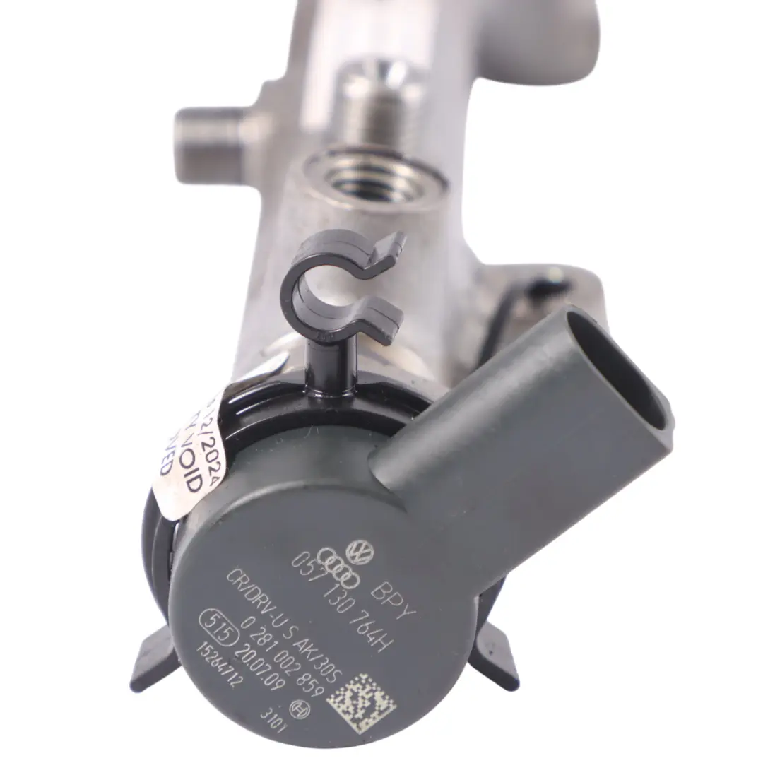 CCWA Diesel Rail d'injection droite pour Audi A5 8T 3.0 TDI à propos du numéro de pièce 059130090AH Audi A5 8T 3.0 TDI CCWA Diesel Rail d'injection droite - SKU 059130090AH - Numéro de pièce 059130090AH