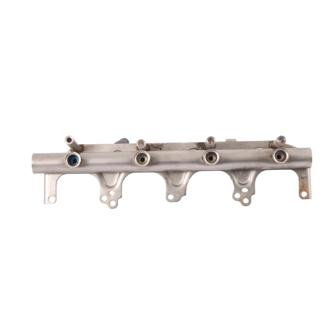 VW Volkswagen Golf 5 2.0 TFSI BWA Injection de carburant Rail bande - SKU 06F133317G - Numéro de pièce 06F133317G
