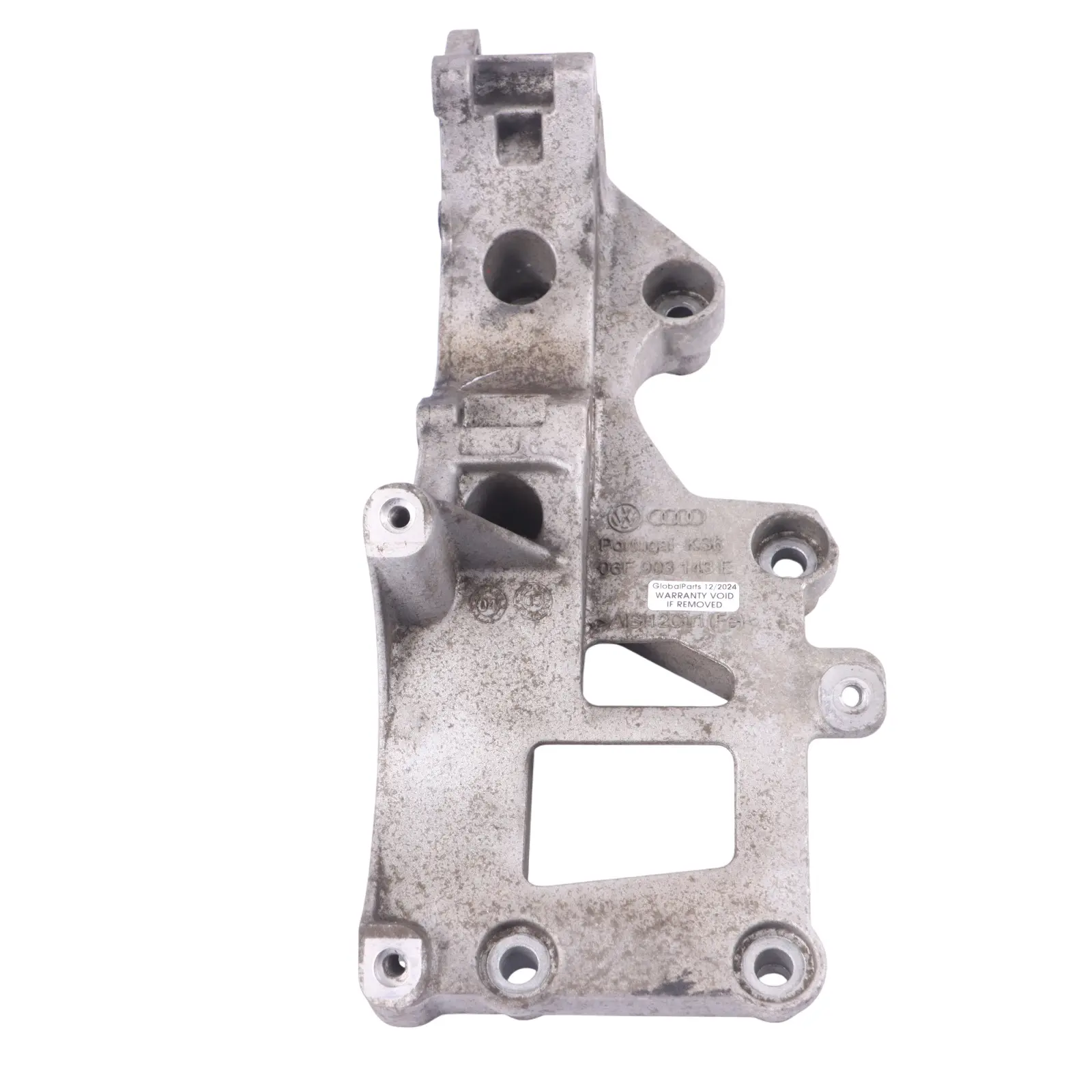 VW Volkswagen Golf 5 2.0 TFSI BWA Supporto staffa alternatore A/C 06F903143E