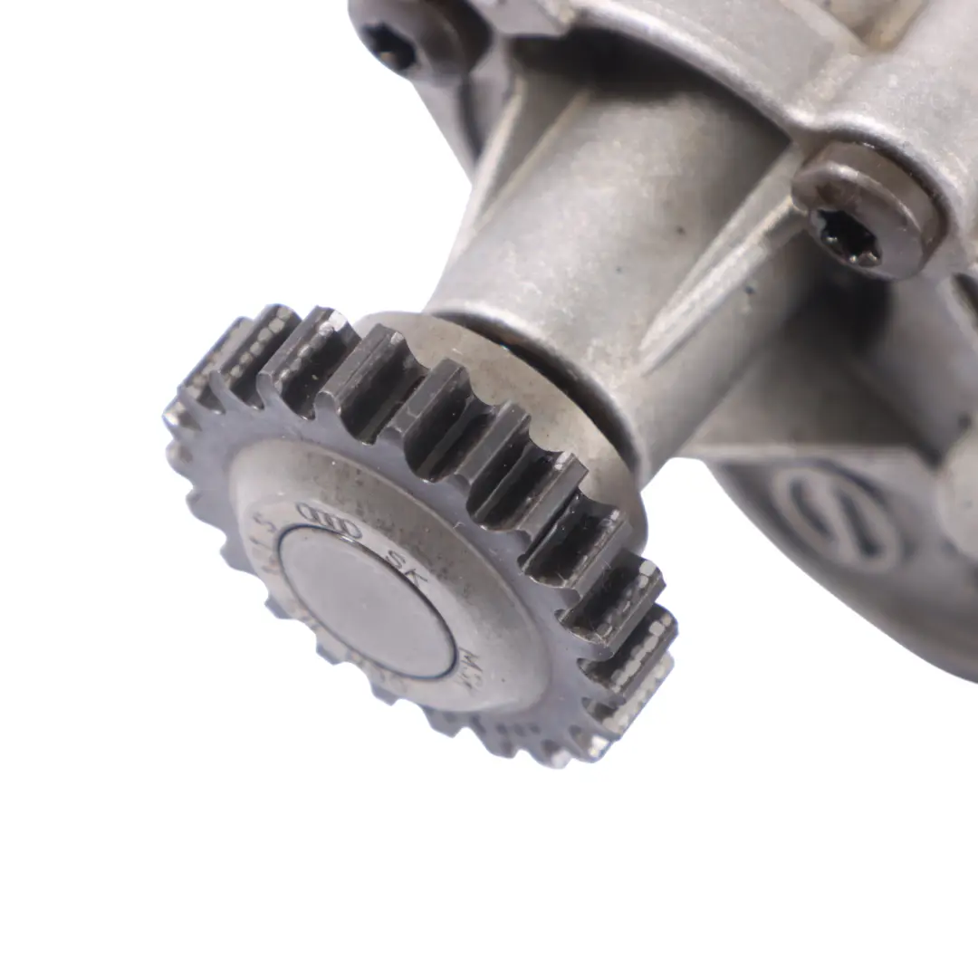 Pompa olio motore benzina per Audi S3 8V 2.0 TFSI DJHA con numero di parte 06H115105DH Audi S3 8V 2.0 TFSI DJHA Pompa olio motore benzina - SKU 06H115105DH - Numero di parte 06H115105DH