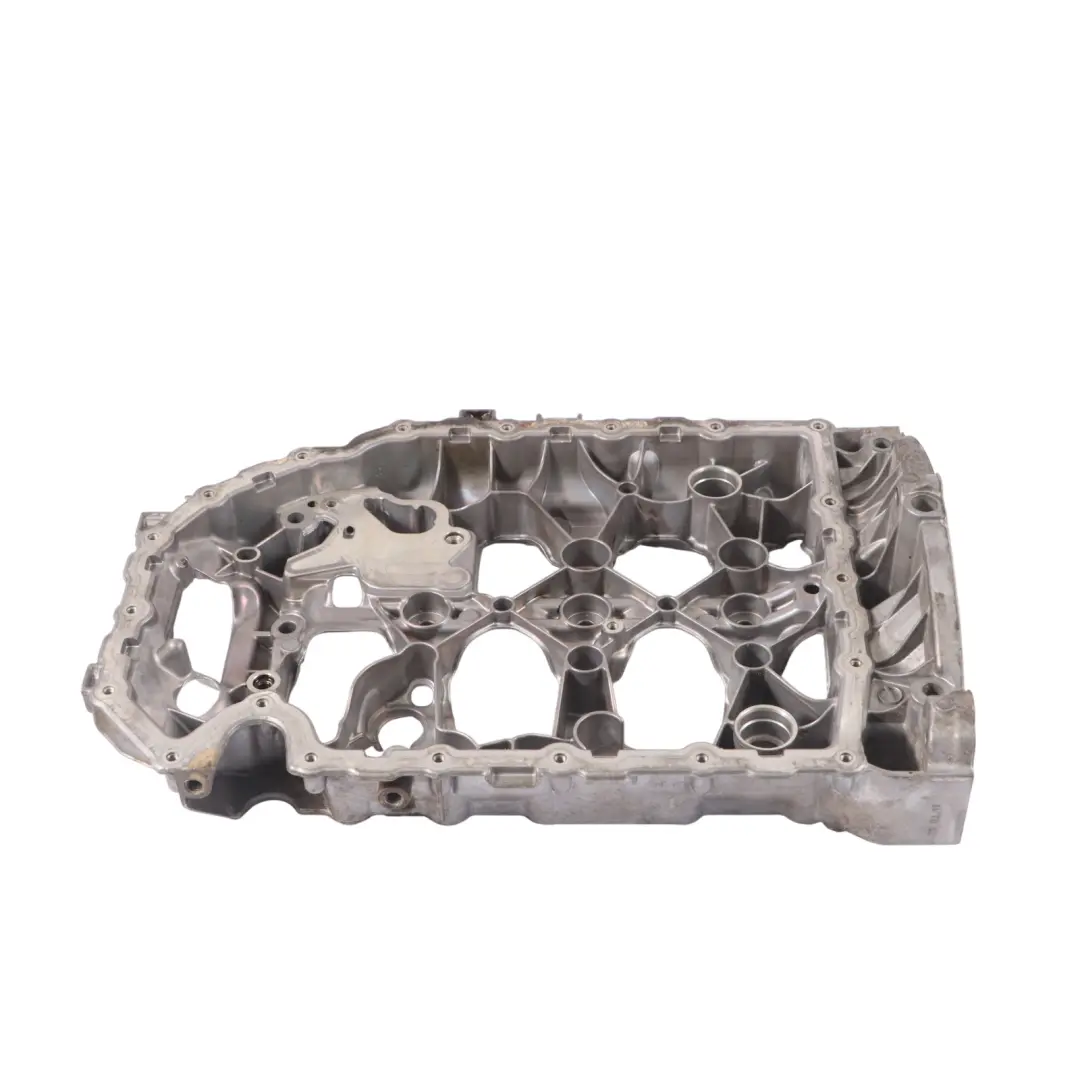 Audi S3 8V 2.0 TFSI DJHA Partie supérieure du carter d'huile Sump - SKU 06K103603BL - Numéro de pièce 06K103603BL