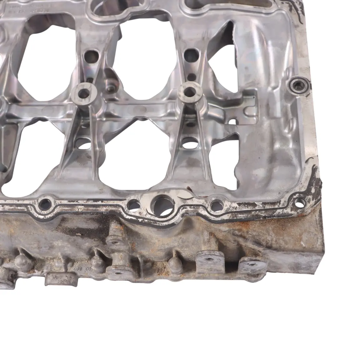 Audi S3 8V 2.0 TFSI DJHA Partie supérieure du carter d'huile Sump - SKU 06K103603BL - Numéro de pièce 06K103603BL