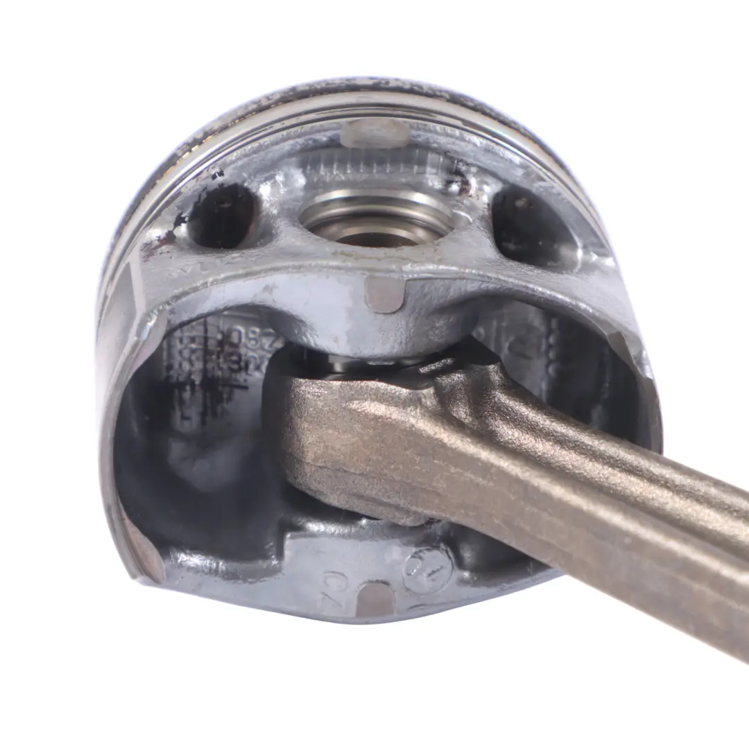 Benzinmotor Kolben Pleuelstange für Audi S3 8V 2.0 TFSI DJHA mit Teilenummer 06K107065AG Audi S3 8V 2.0 TFSI DJHA Benzinmotor Kolben Pleuelstange - SKU 06K107065AG - Teilenummer 06K107065AG