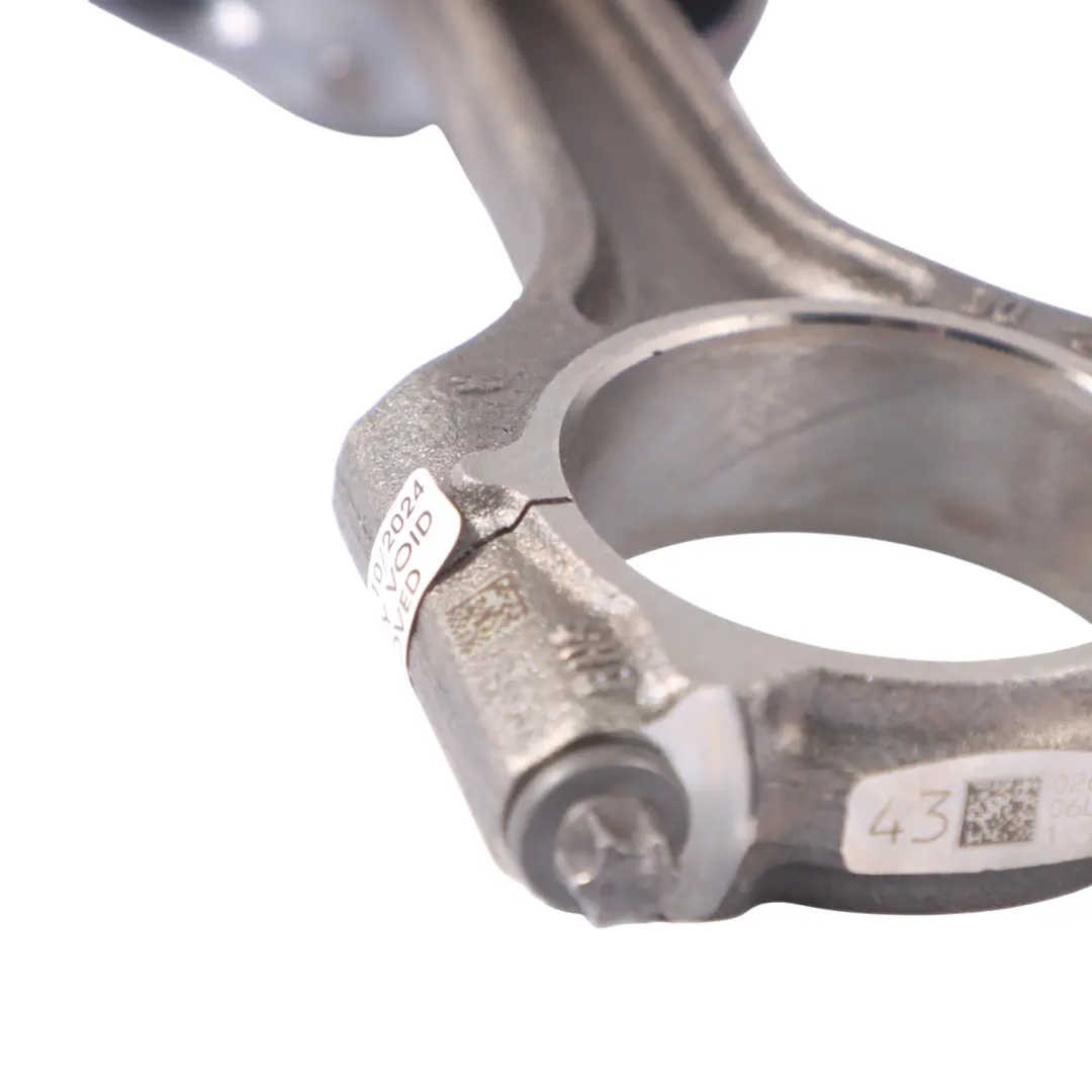 Moteur Essence Piston Bielle pour Audi S3 8V 2.0 TFSI DJHA à propos du numéro de pièce 06K107065AG Audi S3 8V 2.0 TFSI DJHA Moteur Essence Piston Bielle - SKU 06K107065AG - Numéro de pièce 06K107065AG