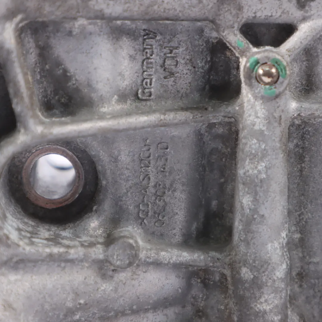 Audi S3 8V 2.0 TFSI DJHA benzina Alloggiamento filtro olio - SKU 06L903143D - Numero di parte 06L903143D