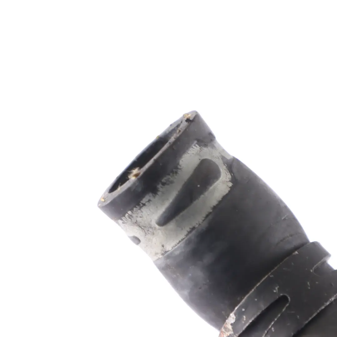 Tuyau de refroidissement d'eau pour Volkswagen Touareg Transporter 2.5 TDI à propos du numéro de pièce 070121063A Volkswagen Touareg Transporter 2.5 TDI Tuyau de refroidissement d'eau - SKU 070121063A - Numéro de pièce 070121063A