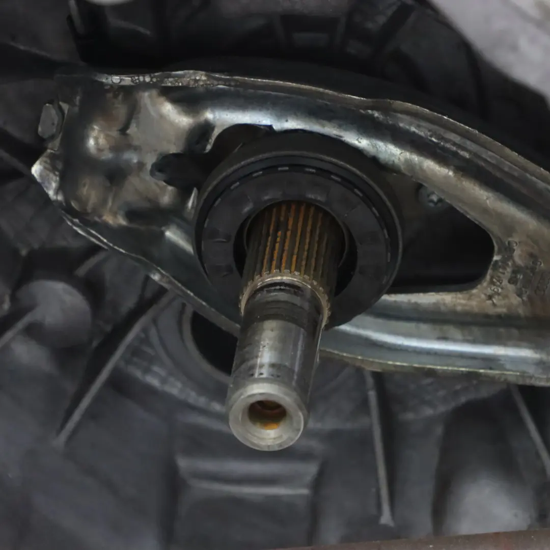 Boîte Vitesses Manuelle LRV GARANTIE pour Audi A5 8T 2.0 TDI Quattro à propos du numéro de pièce 0B2300028G Audi A5 8T 2.0 TDI Quattro Boîte Vitesses Manuelle LRV GARANTIE - SKU 0B2300028G - Numéro de pièce 0B2300028G