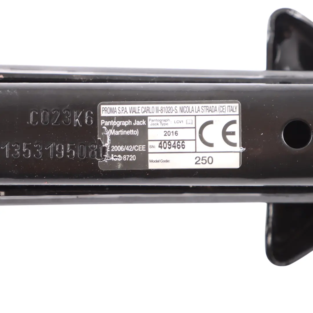 Citroen Relay Fiat Ducato Emergency Car Vehicle Jack Handle Tool Kit to with Part number 1353195080 Citroen Relay Fiat Ducato Emergency Car Vehicle Jack Handle Tool Kit - SKU 1353195080 - Part number 1353195080