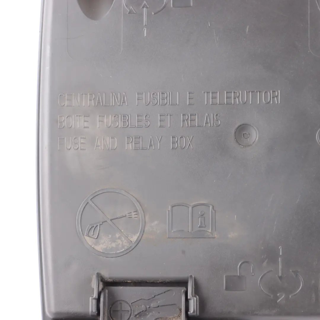 Citroen Relay Peugeot Boxer Fuse Box Relay Cover Lid Unit Trim to with Part number 1389412080 Citroen Relay Peugeot Boxer Fuse Box Relay Cover Lid Unit Trim - SKU 1389412080 - Part number 1389412080