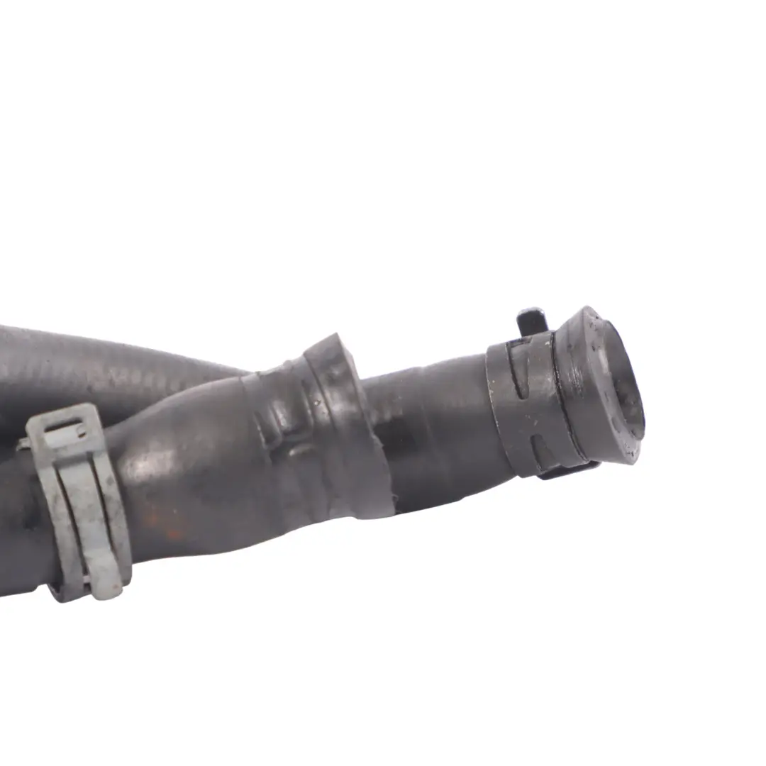 Sistema di raffreddamento tubo gomma linea per Audi A3 8P 1.9 TDI Diesel con numero di parte 1K0121086T Audi A3 8P 1.9 TDI Diesel Sistema di raffreddamento tubo gomma linea - SKU 1K0121086T - Numero di parte 1K0121086T