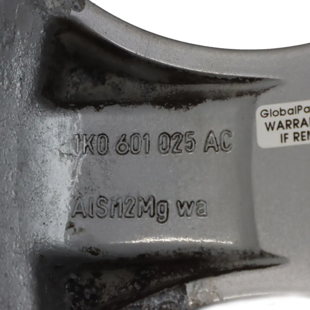 Mk5 GTI Srebrna Felga Aluminiowa 17" ET:51 7.5J do Volkswagen Golf o numerze 1K0601025AC Volkswagen Golf Mk5 GTI Srebrna Felga Aluminiowa 17" ET:51 7.5J - SKU 1K0601025AC-1 - Numer Części 1K0601025AC