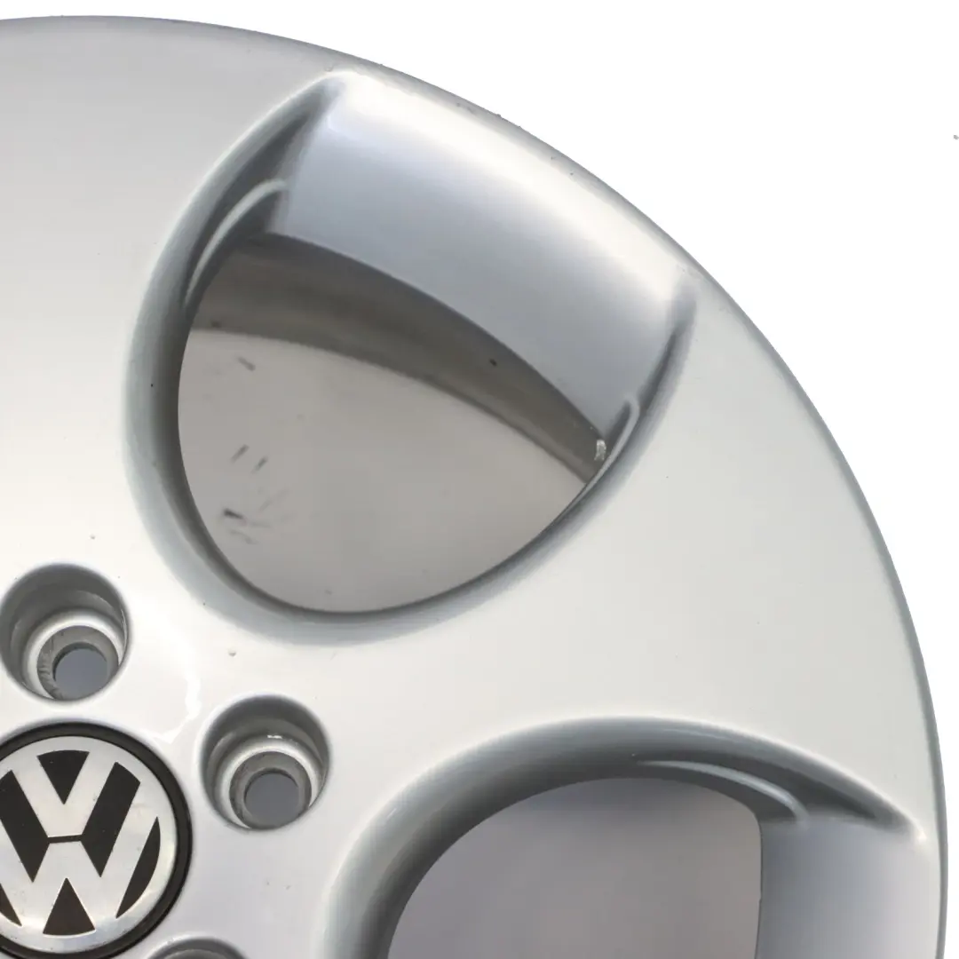 Mk5 GTI Silberne Leichtmetallfelge 17" ET:51 7.5J für VW Volkswagen Golf mit Teilenummer 1K0601025AC VW Volkswagen Golf Mk5 GTI Silberne Leichtmetallfelge 17" ET:51 7.5J - SKU 1K0601025AC-1 - Teilenummer 1K0601025AC