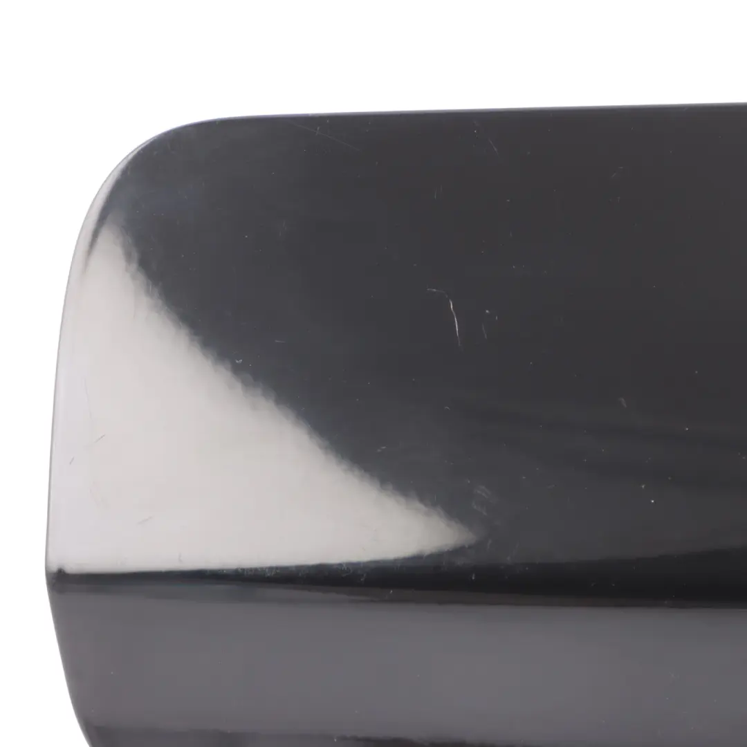 Tapa de llenado de combustible Schwarz 2 Black 668 para BMW F30 F80 M3 con número de pieza 2239979 BMW F30 F80 M3 Tapa de llenado de combustible Schwarz 2 Black 668 - SKU 2239979-SCH - Número de pieza 2239979