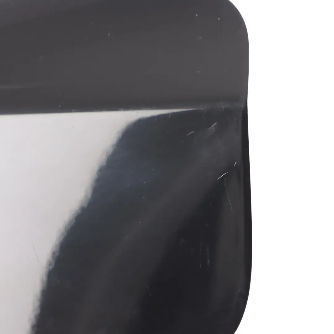 BMW F30 F80 M3 Pokrywa Klapka Wlewu Paliwa Czarna Schwarz 2 Black 668 - SKU 2239979-SCH - Numer Części 2239979