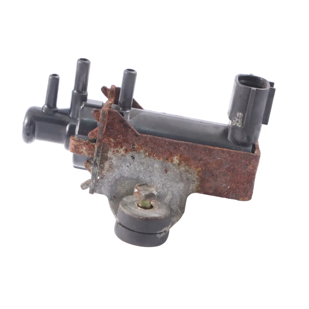 Toyota Yaris Válvula Reguladora Sensor de Vacío - SKU 25819-33010 - Número de pieza 25819-33010
